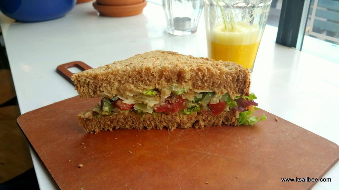Amsterdam Brunch | These Are The Best Brunch Places In Amsterdam #food #foodie #netherlands #brunch #tours #juice #traveltips #europe #getinmybelly