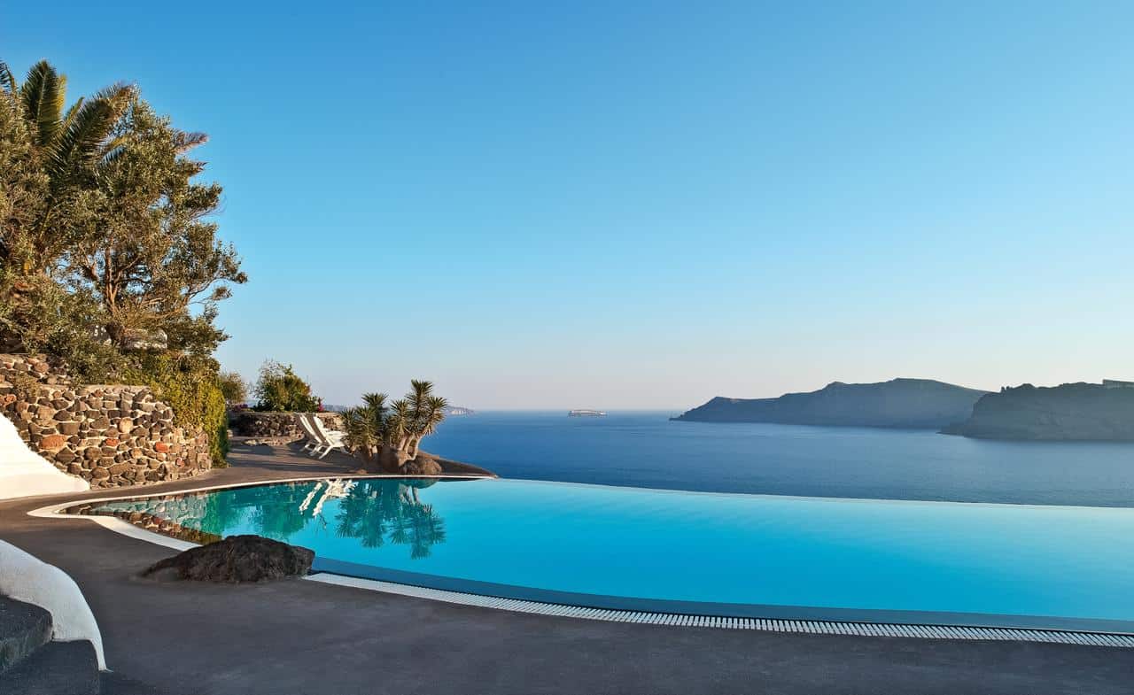 Perivolas Hotel Santorini- The Best Hotels In Santorini | most beautiful hotel in santorini