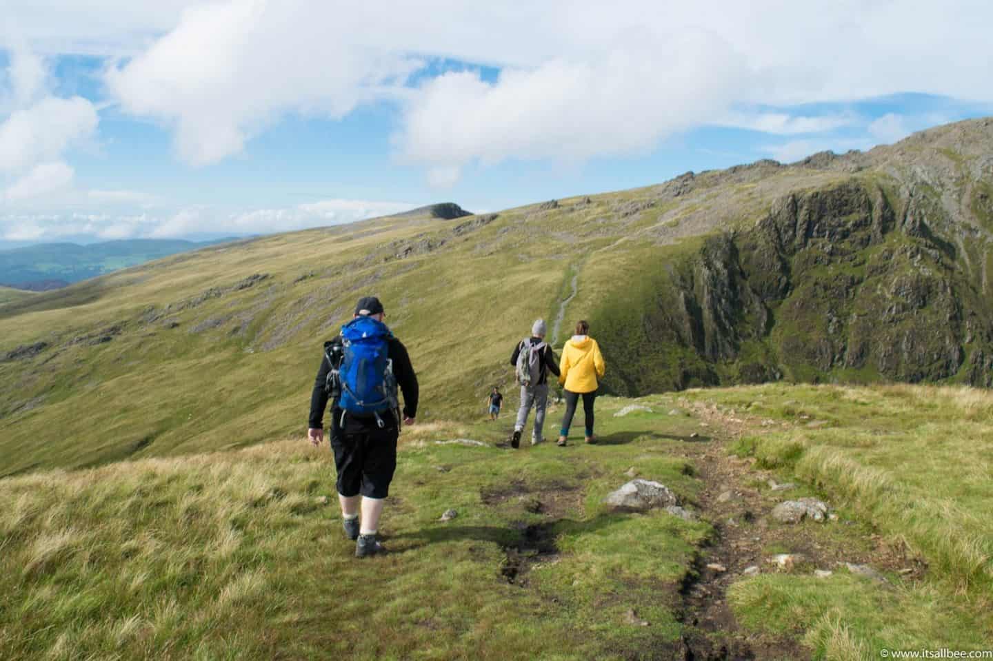 Hiking & Camping In Snowdonia | Packing Tips & Campsites Near Snowdon #outdoors #nature #adventure #lakes #mountains #packing #snowdon #camping #tips #wales #uk #trails #routes #itsallbee #adventureawaits