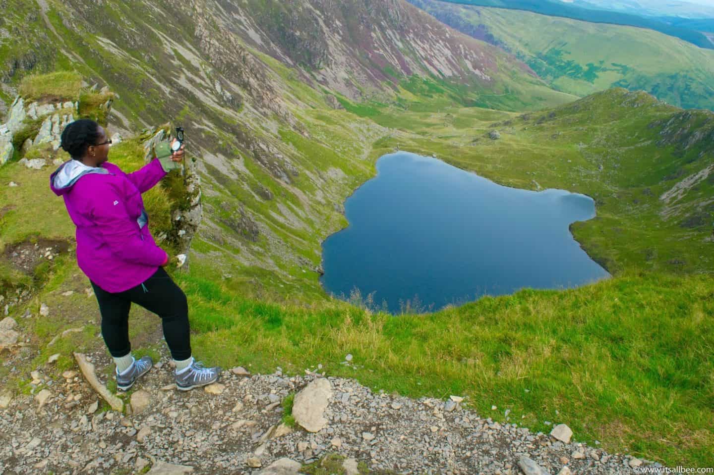 Hiking & Camping In Snowdonia | Packing Tips & Campsites Near Snowdon #outdoors #nature #adventure #lakes #mountains #packing #snowdon #camping #tips #wales #uk #trails #routes #itsallbee #adventureawaits