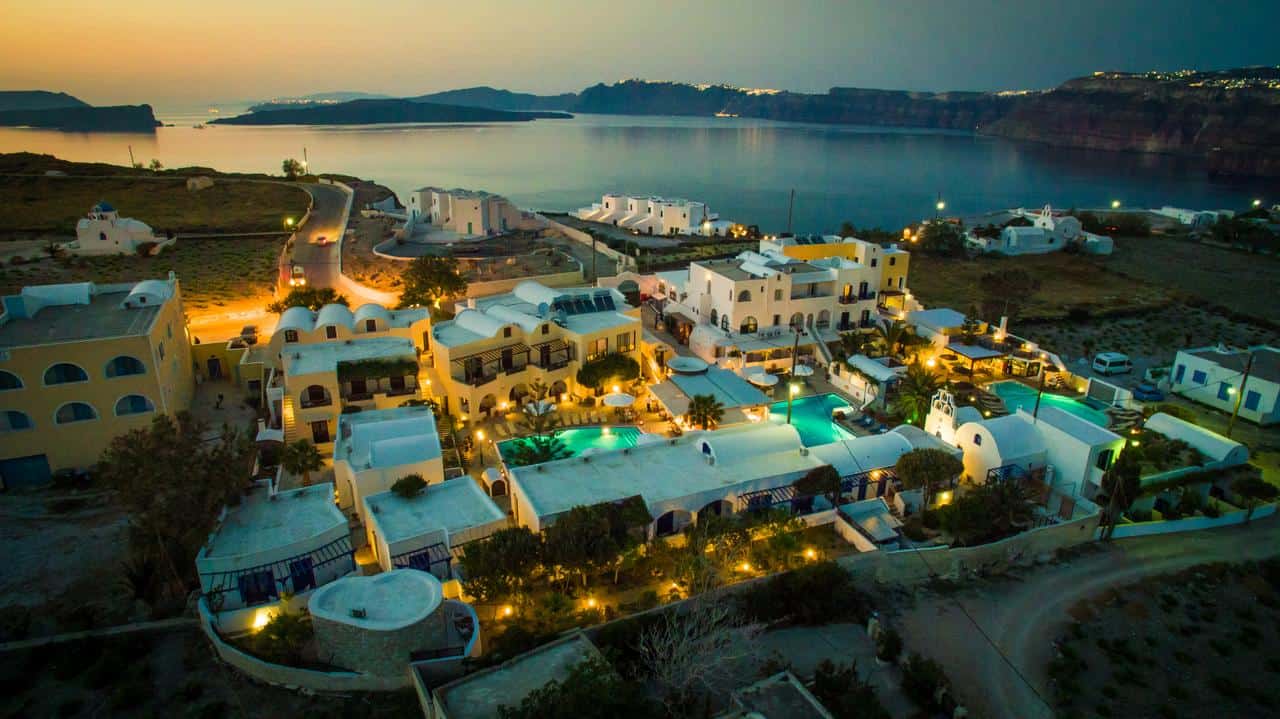 Where To Stay In Santorini | Best Places Hotels In Santorini