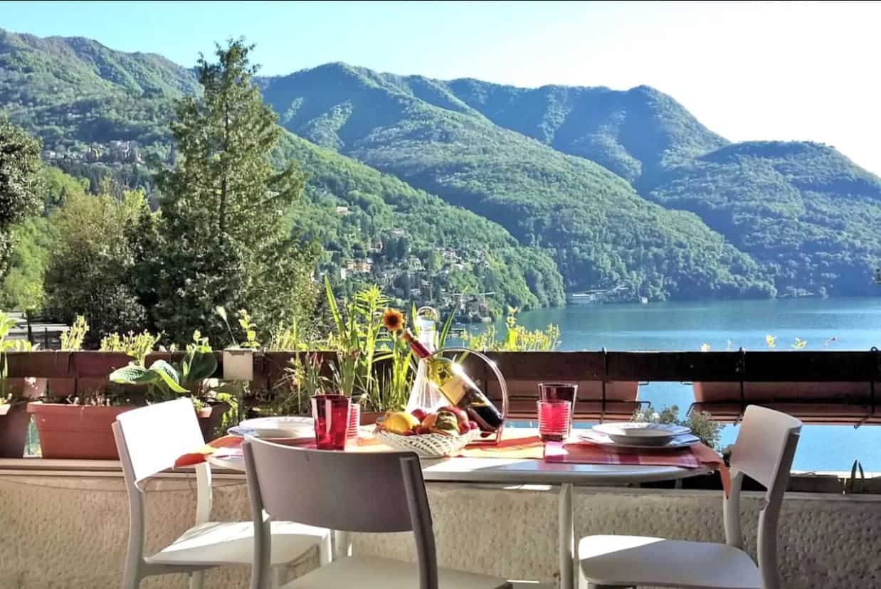 Komo ežero „Airbnb“ vilos apartamentai su vaizdu į ežerą
