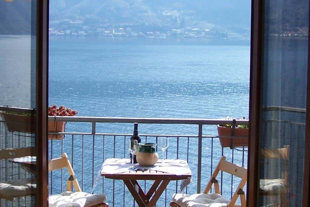 Komo ežero „Airbnb“ vilos apartamentai su vaizdu į ežerą