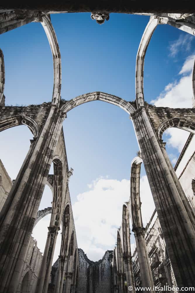 Portugal Must Sees | Carmo Convent Lisbon - #itsallbee #traveltips #Lisbon #portugal #vacation #photography #tips