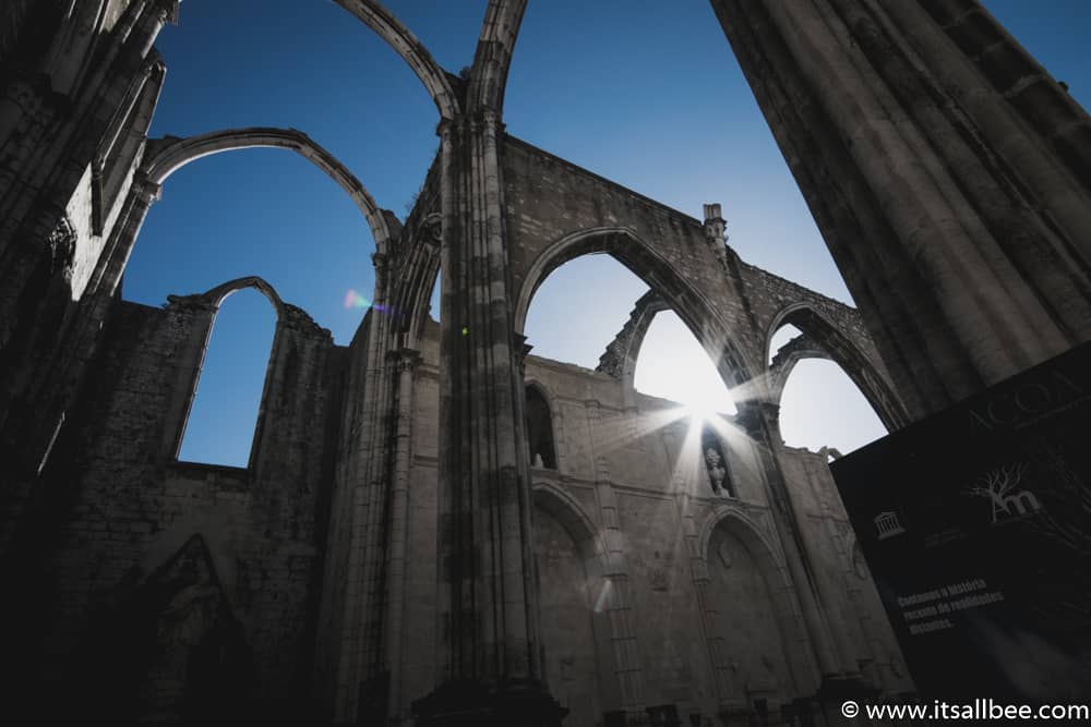 Portugal Must Sees | Carmo Convent Lisbon - #itsallbee #traveltips #Lisbon #portugal #vacation #photography #tips