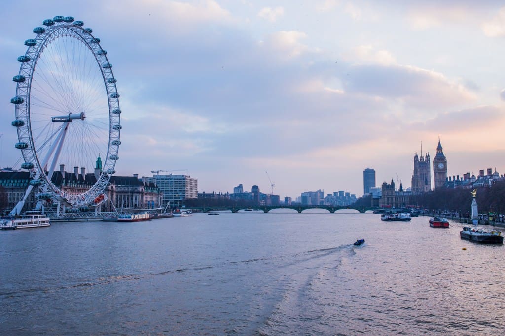 20 Of London's Unmissable Tourist Sights To Add To Your Itinerary Now | London Eye Thames London