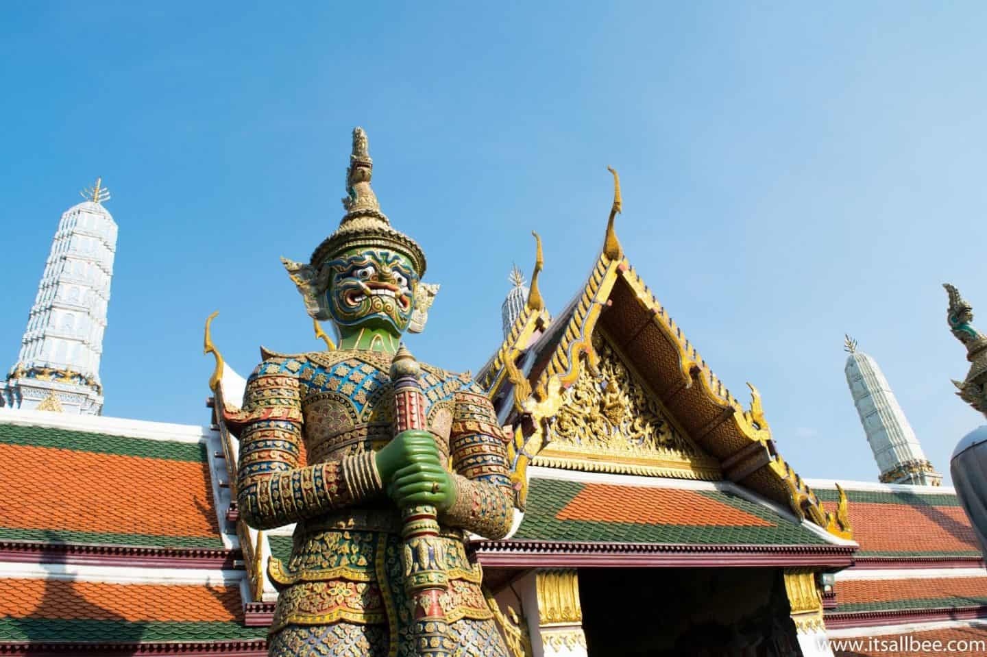 Bangkok tour guide - A guide to the best tours in Bangkok Thailand. From day trips from Bangkok to floating markets, temples and more. Bangkok Tourist attractions, the Bangkok tourist places to visit. Wat Arun, Grand Palace, best markets in Bangkok and more places to visit in Bangkok. #thailand #southeastasia #asia #adventure #bkk #foodie #thaifood