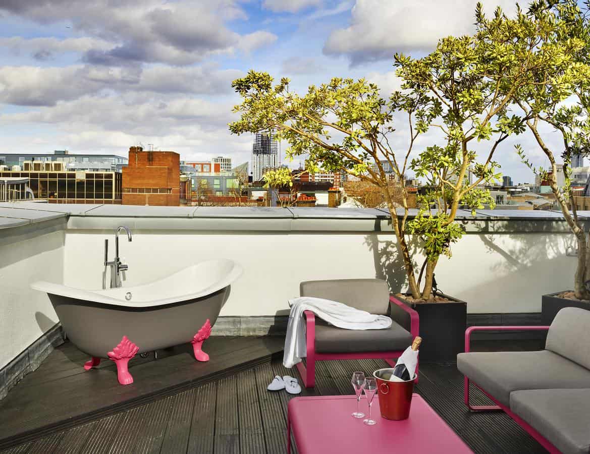 Top London hotels with balconies | london hotels with roof terrace - best hotel views in london, london hotels with balcony rooms