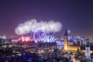 NYE In London - 6 Best Places To See Fireworks In London On New Year&#039;s Eve | ItsAllBee | Solo