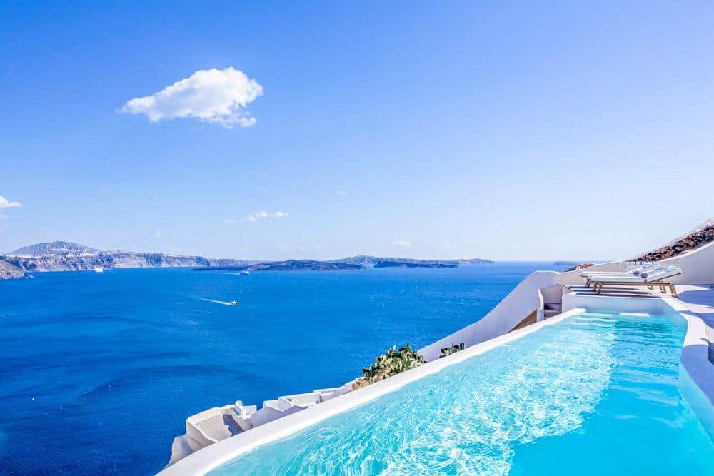 Best Santorini Villas With Infinity Pools  - Perfect villa with private infinity pools as well as suites with amazing breaktaking views of the Santorini volcano 