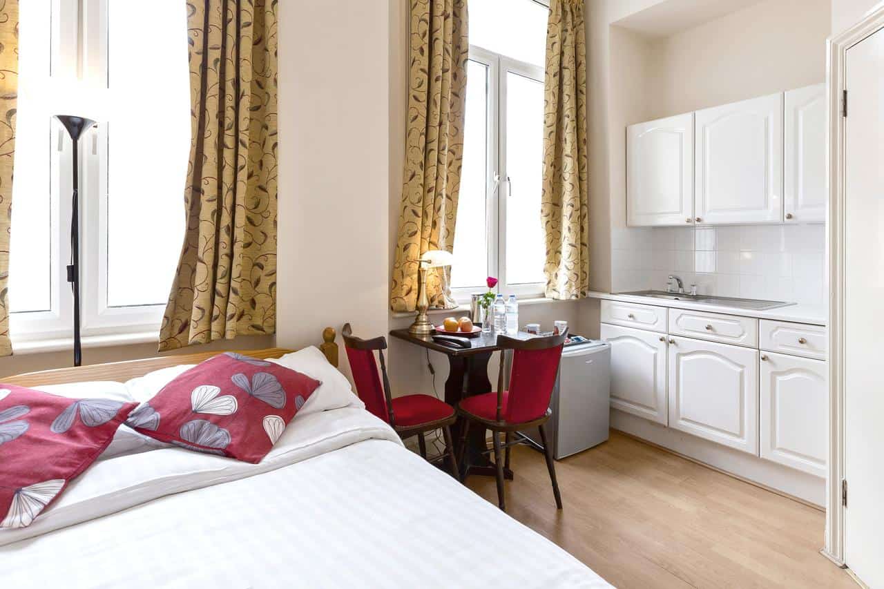 The Best Of Cheap Hotels In London Southwark - The best budget accommodation near Southwark London. All close to amazing tourist attractions like London Eye, Tate Modern, Tower Bridge and More.