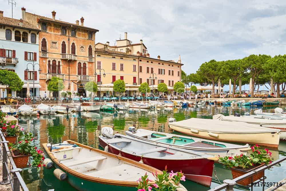 7 Of Best Towns on Lake Garda - Italy's Hidden Holiday Riviera - Exploring Malcesine, Garda, Limone sul Garda, Riva del Garda, Desenzano del Garda, Gardone, Sirmone and more! Lago di Garda #Italy #traveltips #beaches #lakes #adventure