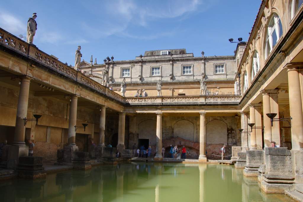 The Best Day Trips from London - #London #daytrips #traveltips #adventure #train #roadtrips #adventure #views #durdledoor #oxford #Cambridge The Best Day Trips from London