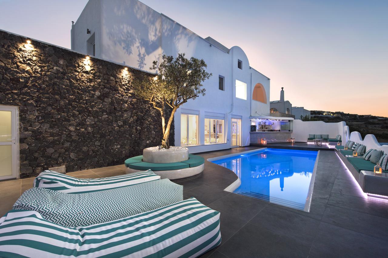 hotels in fira santorini with private pool
