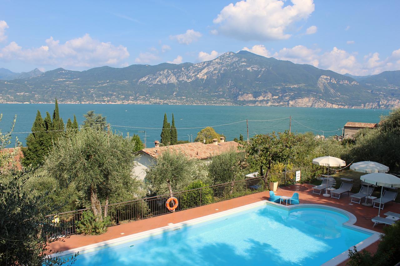 The Best Affordable Hotels In Lake Garda - The Best Cheap Hotels In Lake Garda Italy #budget #accommodation #limone #sirmione #rivedelgarda #malcesine #desenzano #bardolino #garda #salo #ferries #families #mountains #dolomites