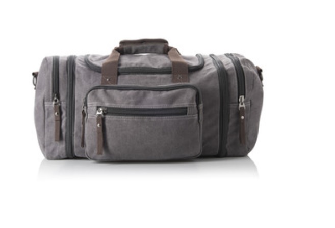 The Best Carry On Duffel Bags For Travel - Backpack and Wheeled Duffle Bags #itsallbee #traveltips #luggage #dufflebags #wheeledbags #carryondufflebag #carryonluggage #smallduffle #largeduffle