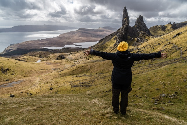 Scotland packing list | what to pack for Scotland in January | what to wear in Scotland | shoes for scotland | jackets for scotland