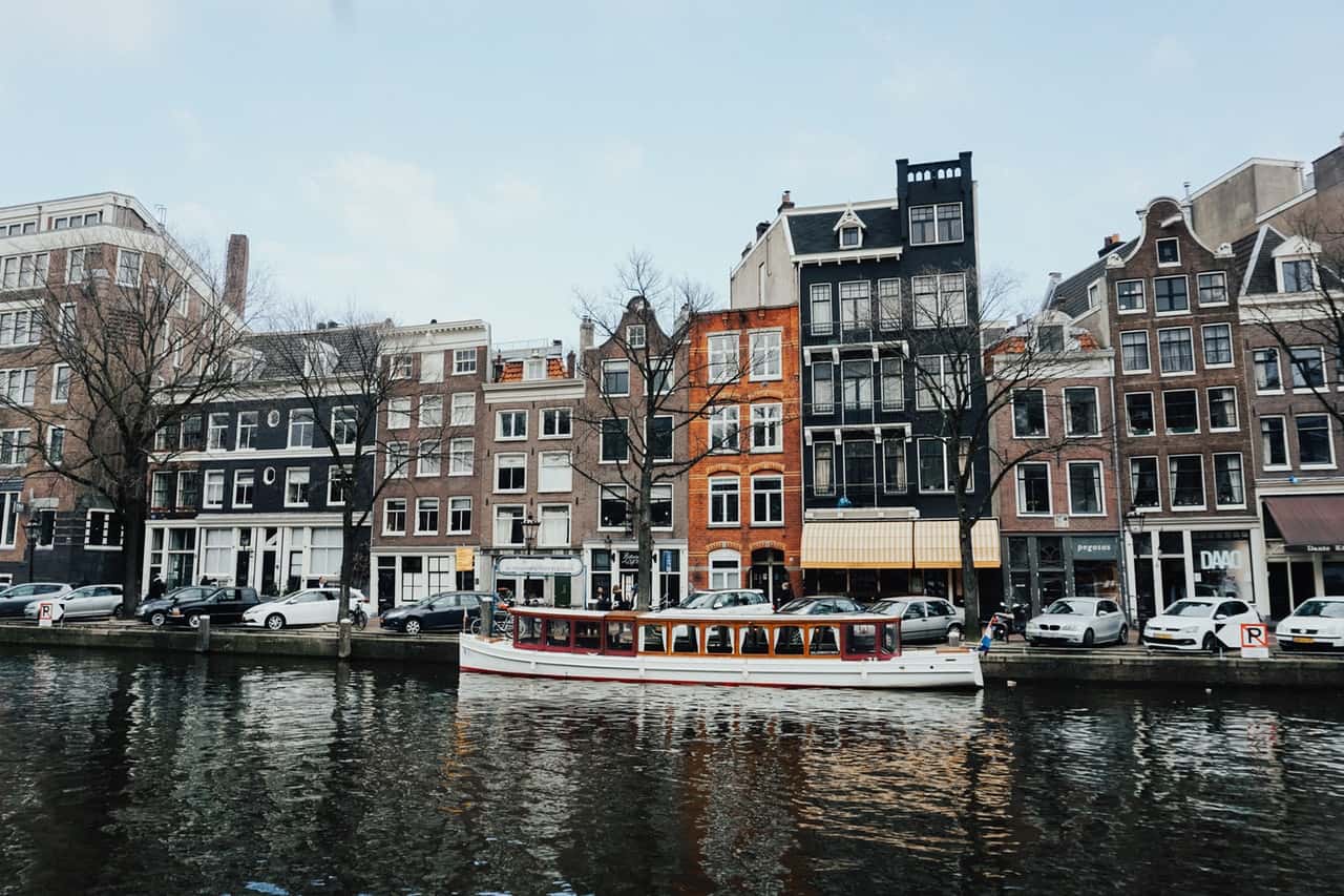 | Amsterdam one day itinerary | Amsterdam On A Budget | Amsterdam What To Do | Amsterdam Travel Guide | Amsterdam Travel Things To Do In 