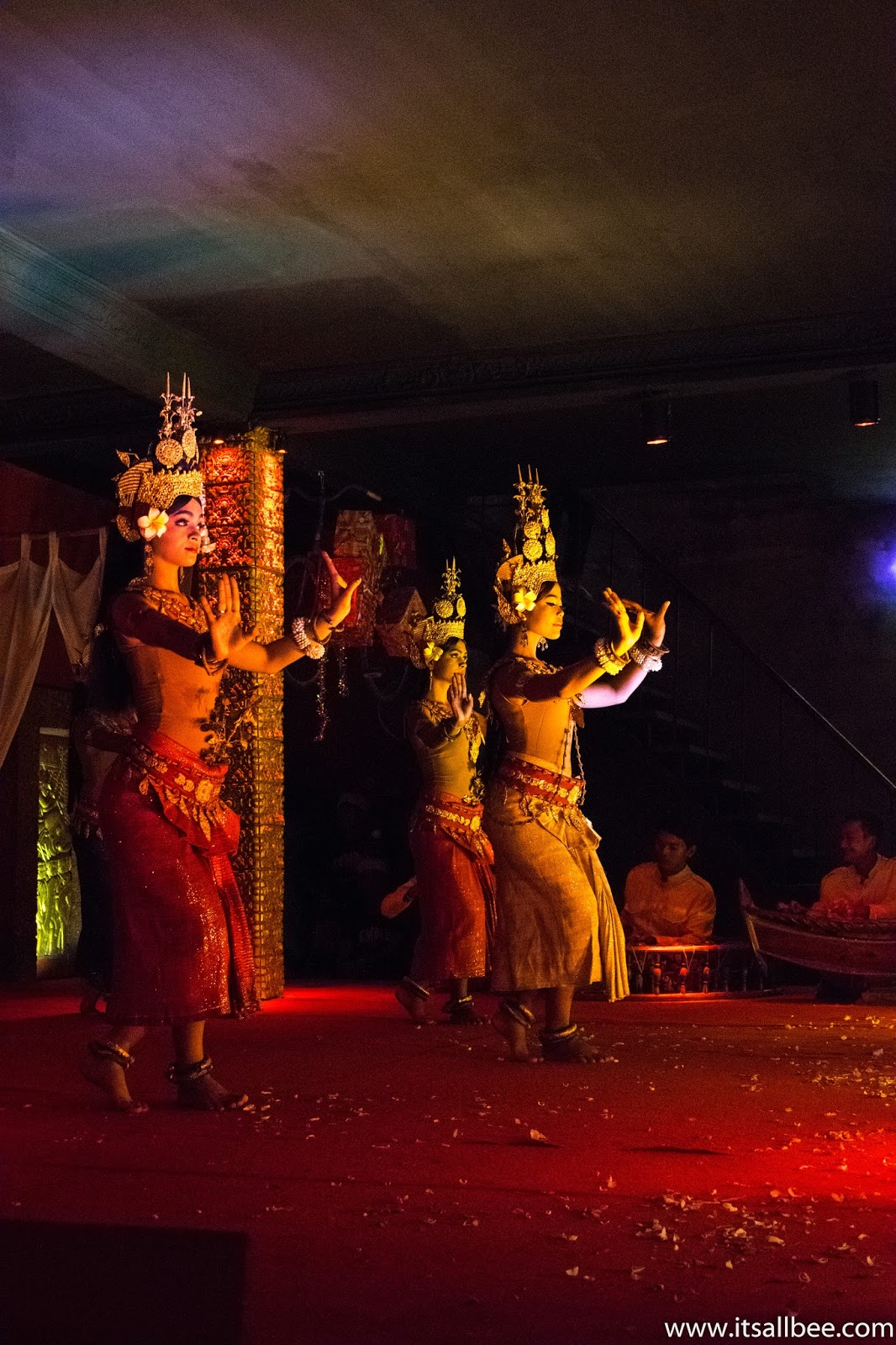 The Best Places To Watch Cambodia Apsara Dancers - Cambodia's traditional Khmer dance and the best restaurants in Siem Reap to watch the dance. #food #khmer #cuise #danceing #traditional #asia #southeastasia