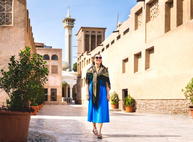 Tips On The Best Dresses For Dubai Trip - A Dubai Dress Guide - #dresses #style #dubai #itsallbee #skirts #whattowear #whowhatwear #whatiwore #vacation #packingtip #dubaipackinglist #maxidress #mididress #packinglist