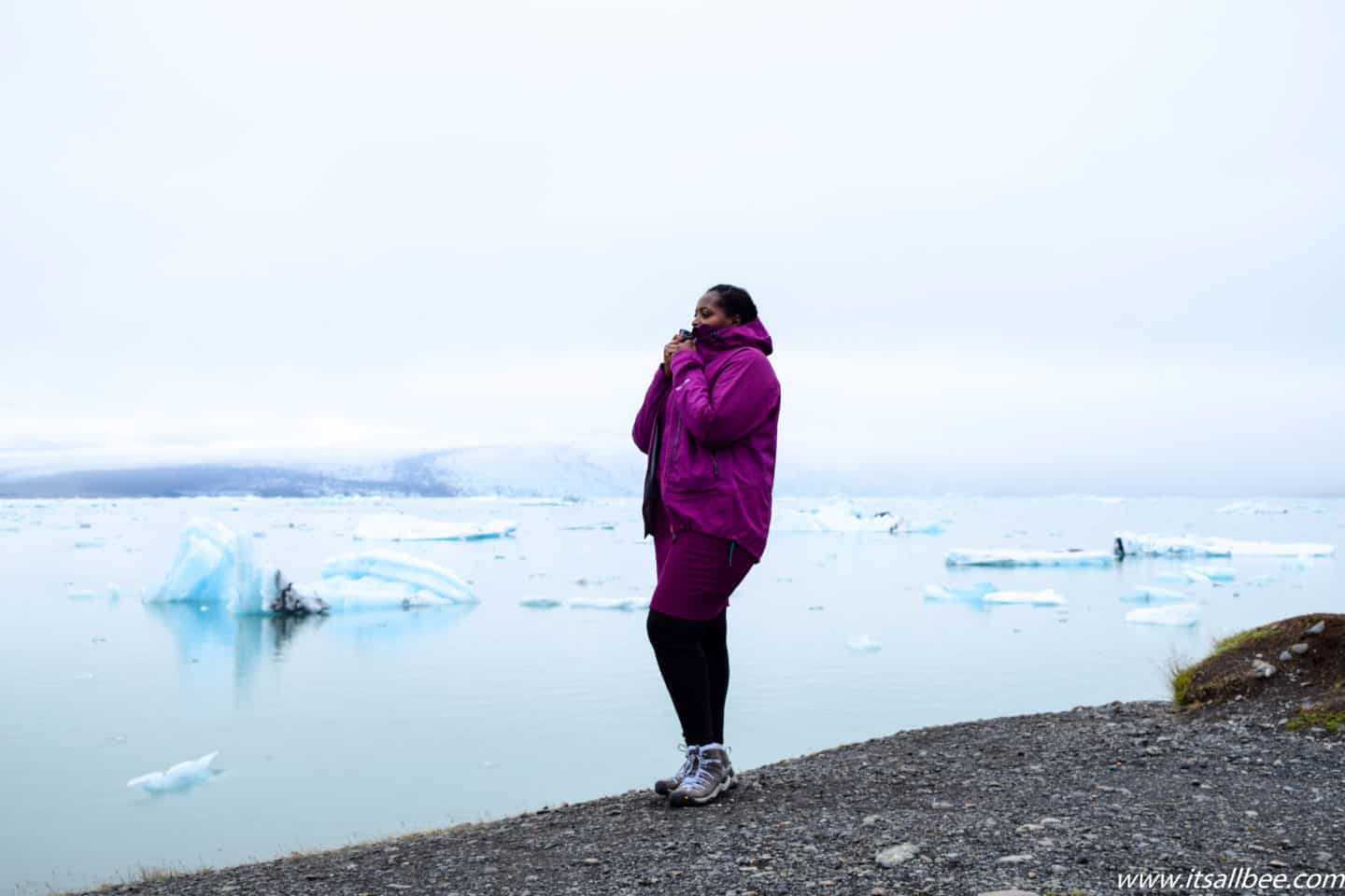  Iceland essentials for winter and summer packing list - The best thermals for Iceland. Tips on travel essentuals for winter, warm clothes for winter season, packing list for cold weather trip. #iceland #winter #summer #february #december #november #march #traveltips #europe #weather #reykjavik #itsallbee #adventure #blogger