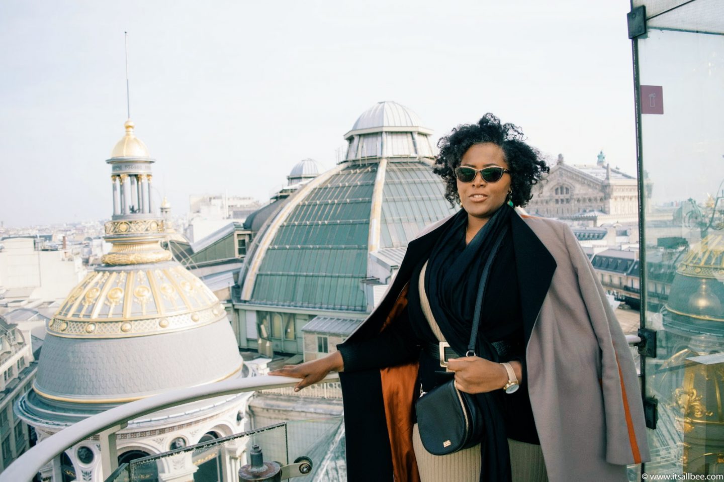 What to pack for Paris in Winter - Tips on essential items for your Paris packing list for winter - What to wear in Paris in December, January, February. What shoes to pack for Paris in Winter. What coat to wear in Paris. Paris outfit ideas #packingtip #travel #Paris #outits #europe #winter #french #peacoat #style #travelstyle