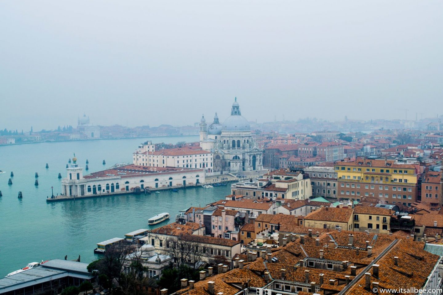 Venice winter travel tips - Things To Do In Venice In Winter. Places to visit in Venice Italy during winter months(December, January, February). #europe #italy #traveltips #winter - winter travel destinations - Venice italy food - #destinations venice travel tips #italian #gondola #sanmarcosquare #burano - venice travel guide - 