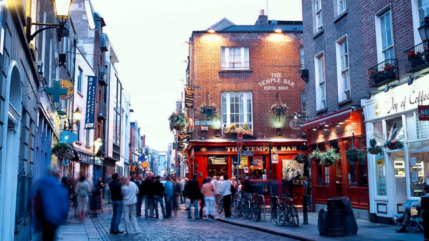 | Dublin Ireland Things To Do In Winter | Guinness Beer Dublin | Dublin Whiskey Tour | Irish Whiskey Museum Dublin | Jameson Whiskey Distillery Dublin | Dublin Walking Tour | Dublin Tourist Attractions | Guiness Tour Dublin
