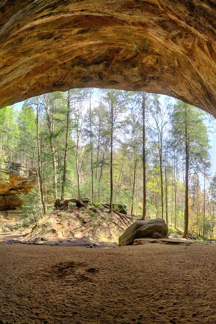 | Hiking In Columbus Ohio | Hocking Hills State Park| Ash Cave Hocking Hills | Things To Do In Hocking Hills Ohio | Hocking Hills Ohio Photography | 