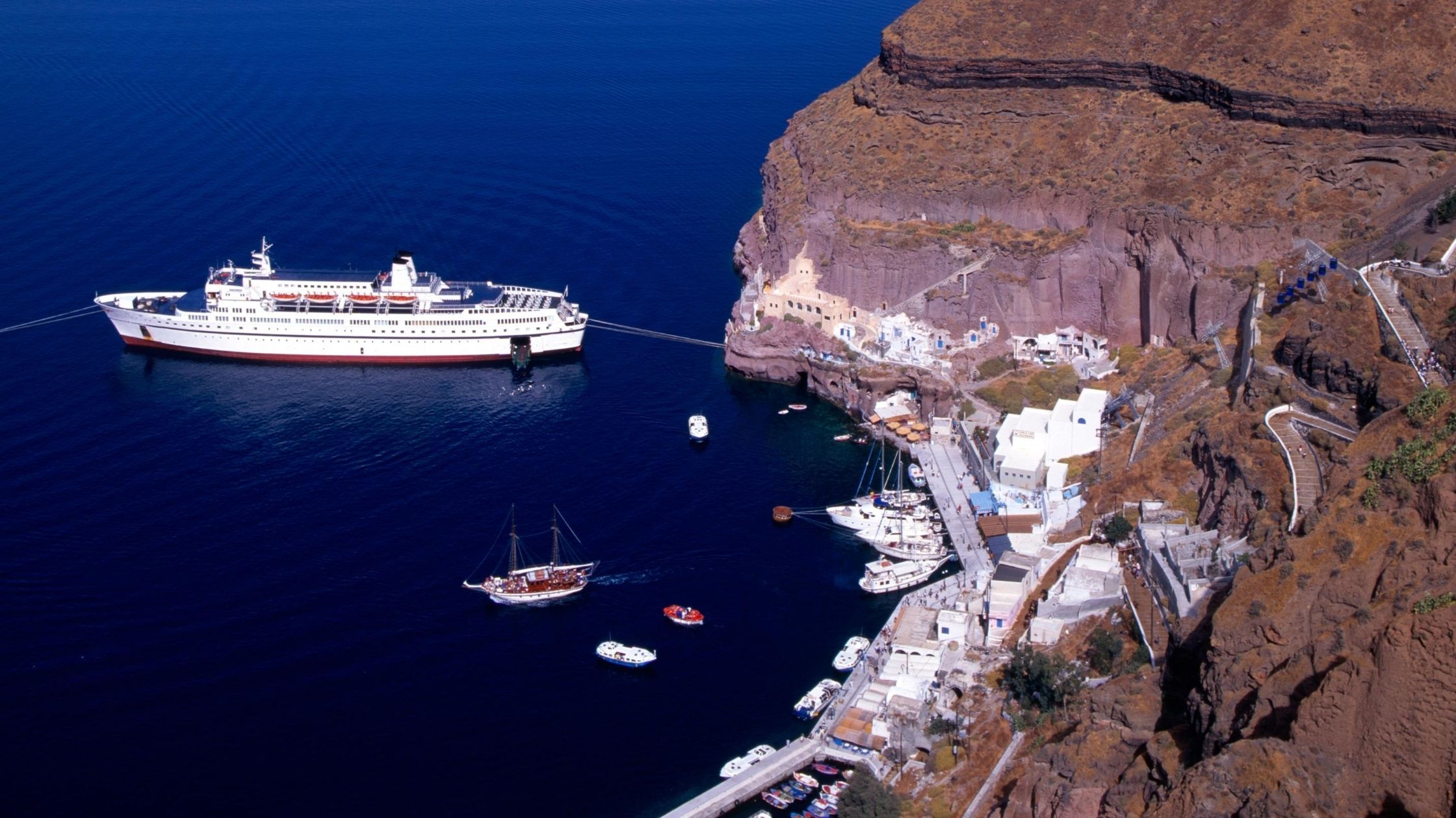 santorini cruise