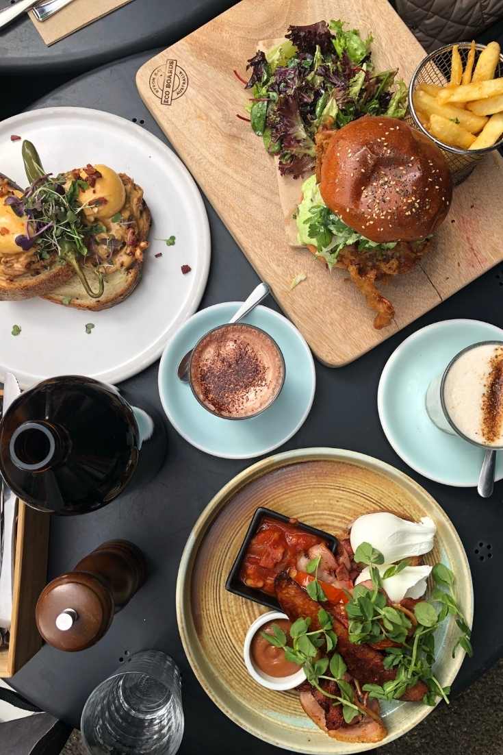 Guide to the best places to go for brunch in Chicago. From bottomless brunches to cute and cool spots for brunch. Brunch Restaurants Chicago | Breakfast Restaurants In Chicago | Sunday Brunch Chicago | Good Brunch Places Chicago | Cute Brunch Places Chicago | Chicago Breakfast Spots | Brunch Cruise Chicago | Best Brunch Restaurants Chicago | Chicago Brunch Outfit | Best Chicago Brunch Spots 