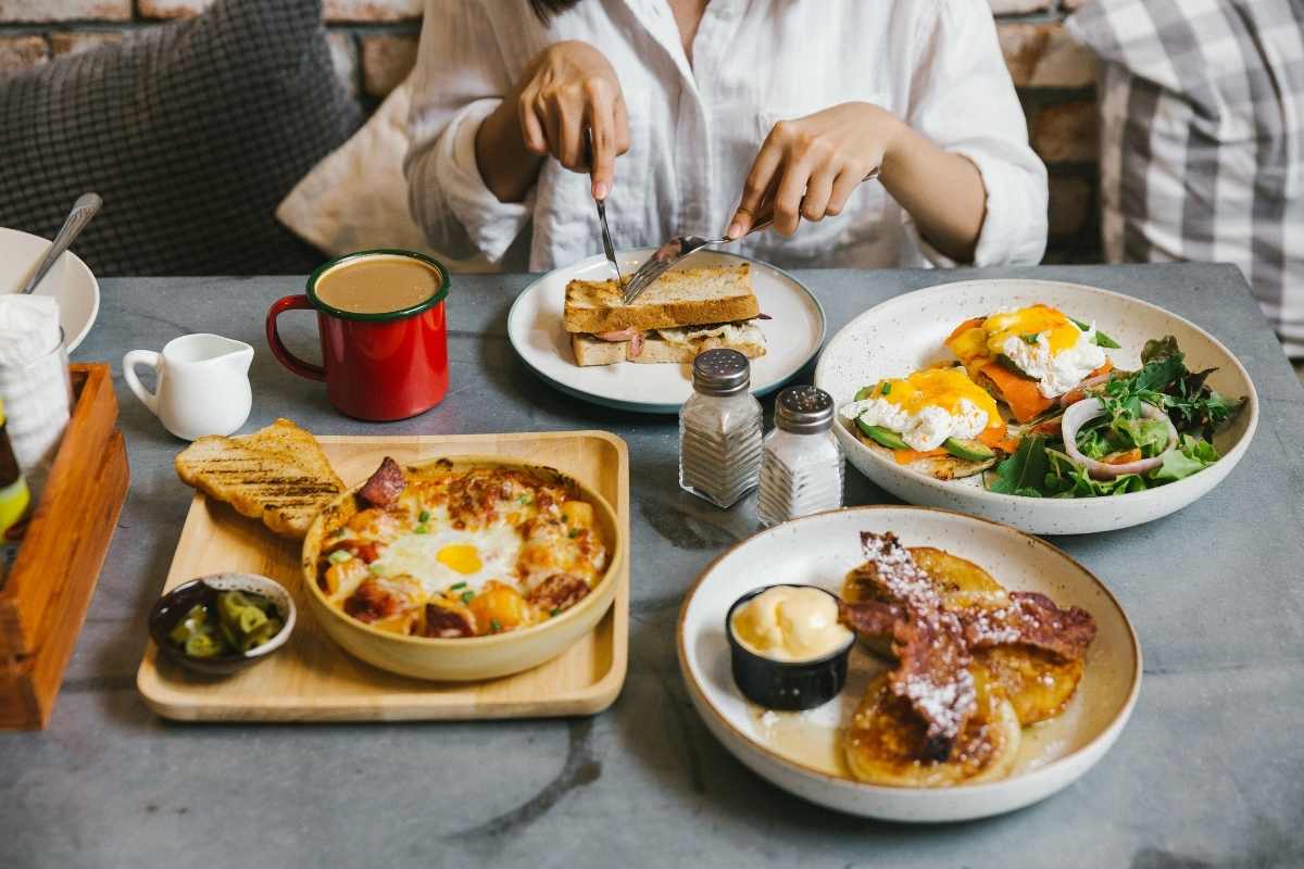 Guide to the best places to go for brunch in Chicago. From bottomless brunches to cute and cool spots for brunch. Top Brunch Places Chicago | Brunch Buffet In Chicago | Brunch In Chicago Loop | Brunch Buffets Chicago | Brunch With A View Chicago | Brunch Bottomless Mimosas Chicago | Brunch Lakeview Chicago | Brunch Spots Downtown Chicago | Brunch Hyde Park Chicago | Brunch In Chicago Surburbs | Best Brunch Chicago IL | Brunch Places In Chicago With Bottomless Mimosas | Cool Brunch Spots Chicago | Nice Brunch Places In Chicago |