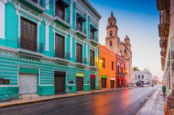 A local's guide to things to do in Merida, Mexico. From markets to beaches, cute neighbourhoods and unique attractions not to miss.