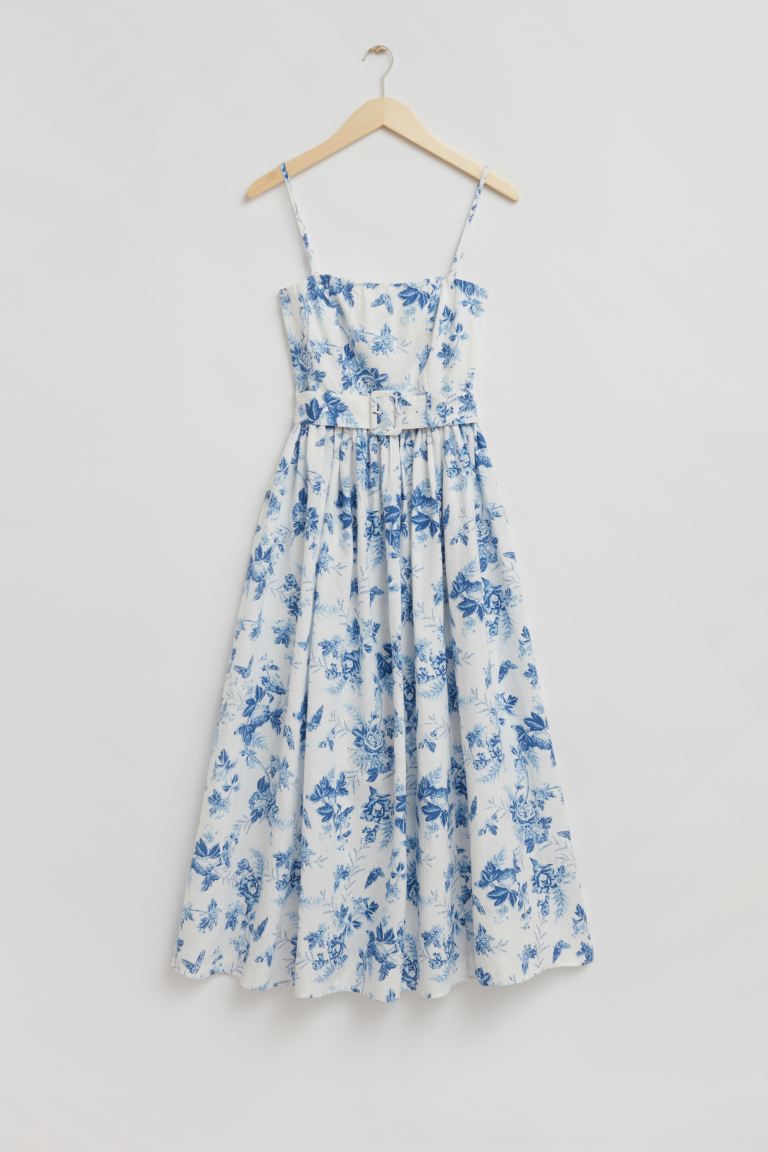 Guide to the perfect floral summer midi dresses to elevate your style this season. From elegant garden parties to casual sunny days, find your ideal match for comfort, style, and versatility. Summer Dress | Sundress | Cute Dress | Beach Dress | Sun Dress | Midi Dress | Flower Dress | Spring Fling Dress | Floral Summer Midi Dresses | Floral Summer Midi Dress | Floral Midi Dress | Floral Midi Dresses | Floral Midi Dress Outfit | Floral Midi Dresses Casual | Floral Midi Dress Outfit Summer