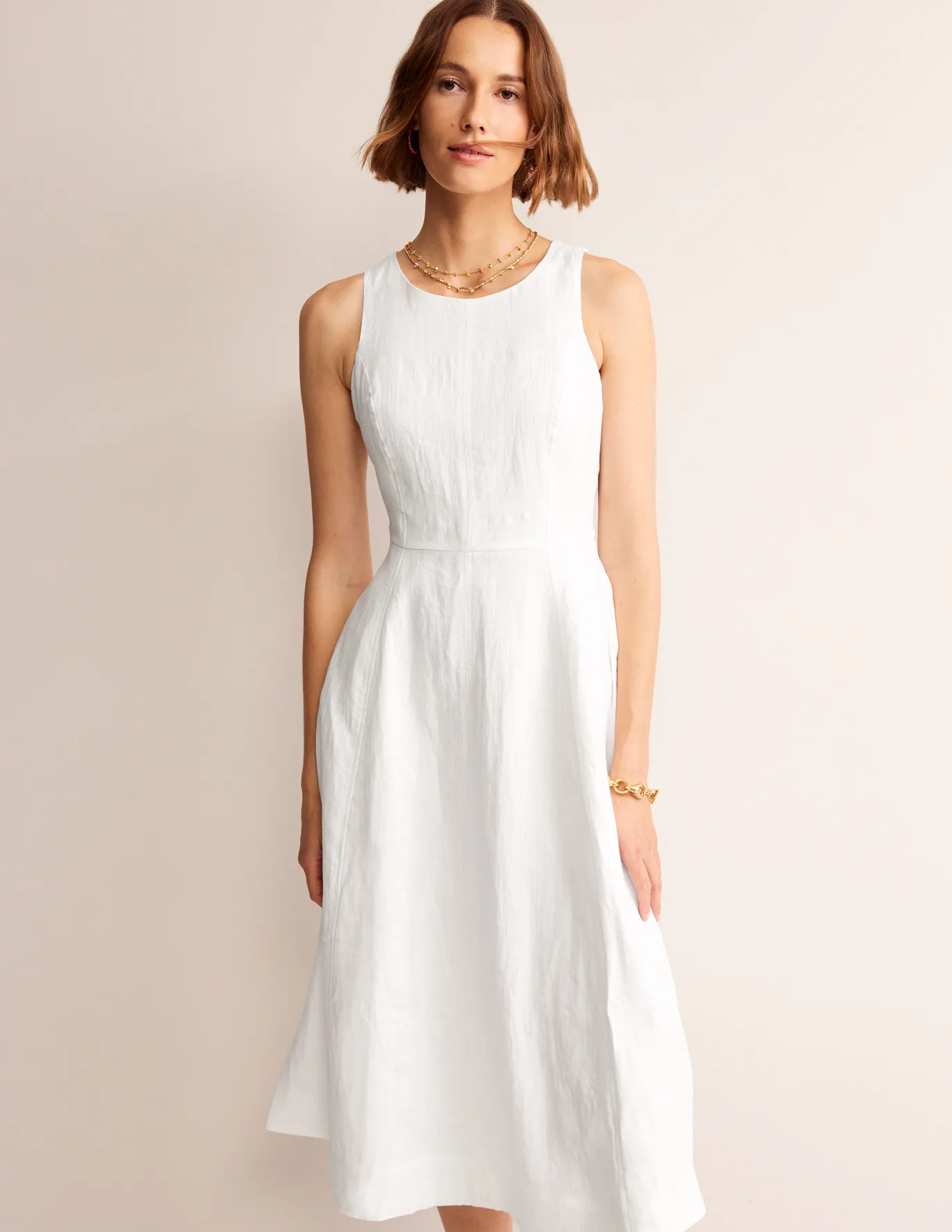 Discover the elegance and versatility of white linen dresses. From midi to maxi, strapless to tiered, explore the best styles for summer outings, elegant dinners, and casual chic days. White Linen Dress Outfit | White Linen Dresses For Summer | White Linen Dresses With Sleeves | Wite Linen Dresses For Sale | White Linen Dress With Pockets | White Linen Dresses For Ladies | Linen Dress Short | White Linen Dress Sleeveless | White Linen Dress Long | White Linen Dress Mini | White Summer Dress