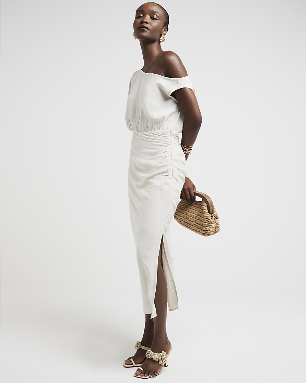 Discover the epitome of summer elegance with our guide to the best white summer dresses. From breezy linens to elegant midi styles, find a perfect dress for any occasion, ensuring comfort and chic all season long. White Summer Dress | White Summer Dresses | Summer Dress | White Summer Dress Long | White Summer Dresses Long | White Dress | Sundress | Beach Dress | White Outfit | Casual Dress | Sun Dress | White Mini Dress | Boho Dress | Sundress | Cute Dress | Long Dress | Vacation | Short Dress