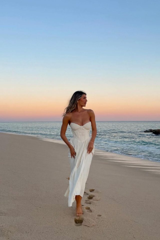 Discover the perfect Cabo San Lucas outfits for every occasion on your vacation. From breezy beach dresses to elegant evening wear, get inspired with our fashion-forward packing list and outfit ideas tailored for brunching, exploring, and everything in between. Pack smart and stylish for your tropical getaway! Cabo Outfits | Cabo Outfits Vacation Style | Cabo San Lucas Outfits | Cabo San Lucas | Cabo Wedding | Cabo Packing List | Mexico Travel Tips | Cabo San Lucas Weddings Outfits | Cabo Travel