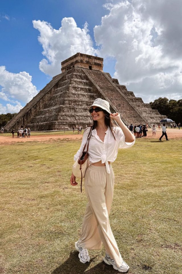 Discover the ultimate Mexico outfit Ideas with our expert fashion advice. From beachside evenings in Tulum to daytime explorations in Cancun, find the perfect ensemble for every activity with our vibrant, chic, and versatile looks tailored for tropical elegance. Mexico Vacation Outfits | What To Wear In Mexico | Mexico Packing List | Mexican Outfits | Mexican Outfit Ideas | Mexico Outfits Ideas | Mexico Trip Outfits | Mexico Beach Outfits | Things To Do In Mexico | Places To To Visit In Mexico