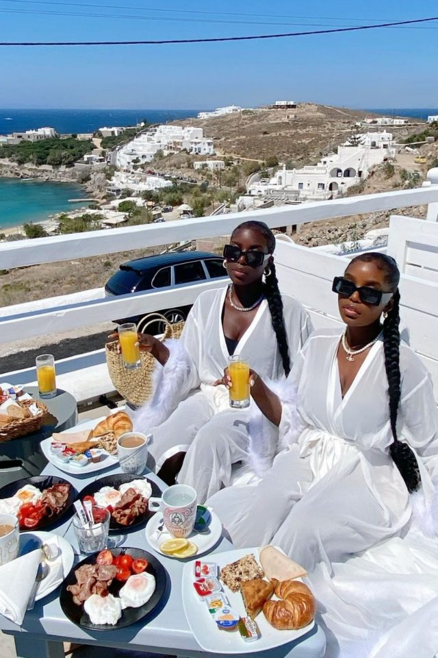 Uncover the ultimate Mykonos outfit guide, perfect for island adventures. From breezy brunch ensembles to elegant dinner attire, find inspiration for every occasion in Mykonos. Mykonos Outfit Summer | Mykonos Outfit | Mykono Outfit | Mykonos Outfits | Mykonos Greece | Mykonos Vacation | Mykonos Looks | Mykonos Trip | Beach Outfit | Vacation Outfit | Europe Outfit | Cute Vacation Outfit | Greece Outfit Ideas | Europe Summer Outfit | What To Wear In Mykonos | Mykonos Packing List #Mykonostravel