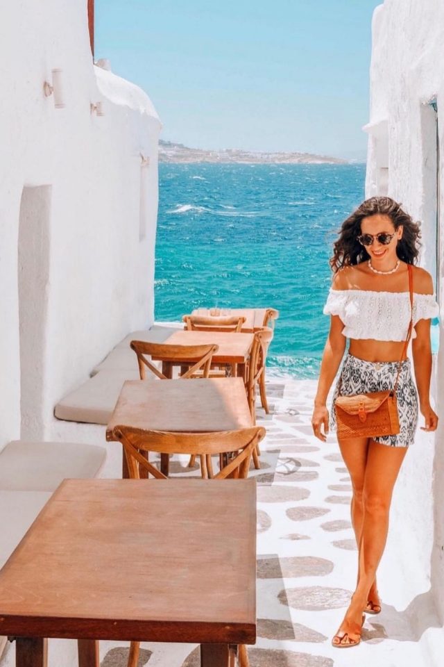 Uncover the ultimate Mykonos outfit guide, perfect for island adventures. From breezy brunch ensembles to elegant dinner attire, find inspiration for every occasion in Mykonos. Mykonos Outfit Summer | Mykonos Outfit | Mykono Outfit | Mykonos Outfits | Mykonos Greece | Mykonos Vacation | Mykonos Looks | Mykonos Trip | Beach Outfit | Vacation Outfit | Europe Outfit | Cute Vacation Outfit | Greece Outfit Ideas | Europe Summer Outfit | What To Wear In Mykonos | Mykonos Packing List #Mykonostravel