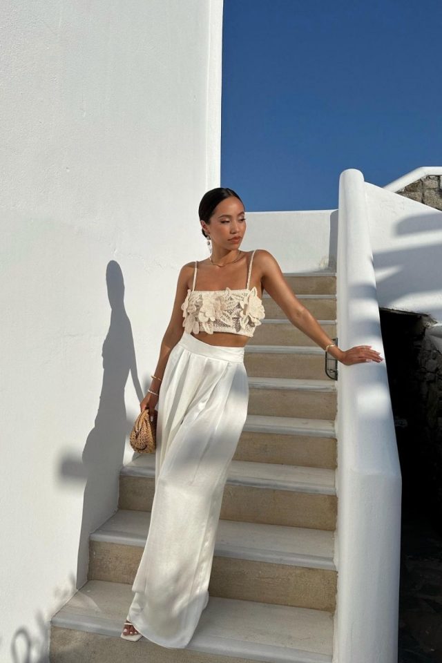 Uncover the ultimate Mykonos outfit guide, perfect for island adventures. From breezy brunch ensembles to elegant dinner attire, find inspiration for every occasion in Mykonos. Mykonos Outfit Summer | Mykonos Outfit | Mykono Outfit | Mykonos Outfits | Mykonos Greece | Mykonos Vacation | Mykonos Looks | Mykonos Trip | Beach Outfit | Vacation Outfit | Europe Outfit | Cute Vacation Outfit | Greece Outfit Ideas | Europe Summer Outfit | What To Wear In Mykonos | Mykonos Packing List #Mykonostravel