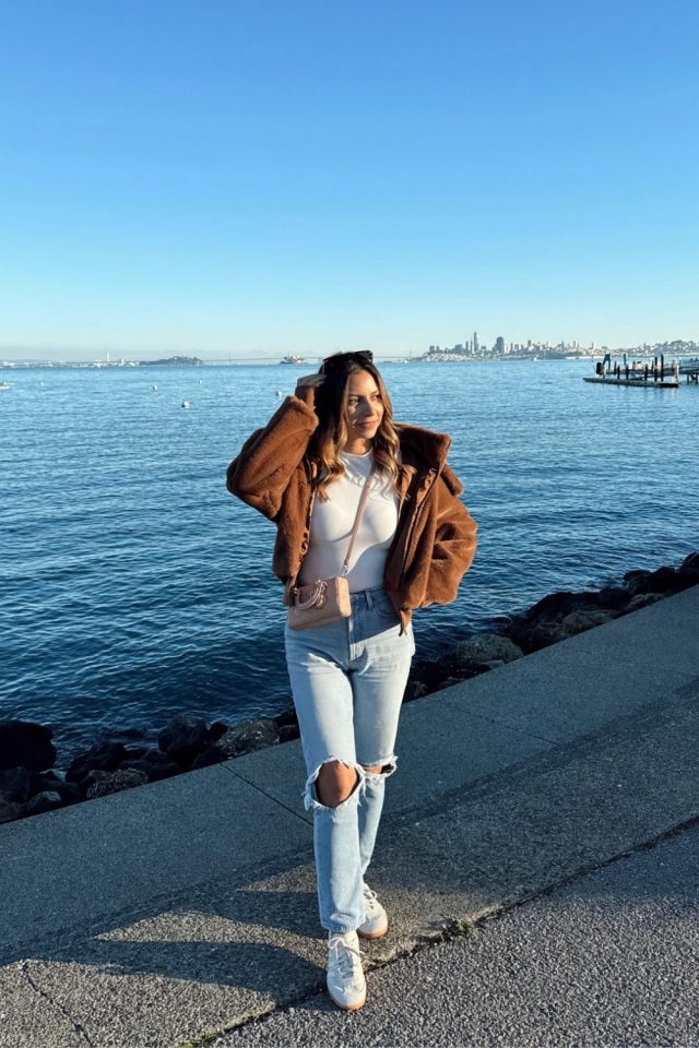 Explore San Francisco in style with our curated outfit ideas perfect for the city's unique vibe. From brunch to bay cruises, get the scoop on what to wear for every occasion. Dress to impress with our San Francisco fashion guide! Vacation Outfit | San Francisco Outfits | San Francisco California | San Francisco Travel | San Francisco Things To Do In | San Francisco Hotels | San Francisco Guide | Bucket List | San Francisco Aesthetic | San Francisco Travel Tips | San Francisco Adventures