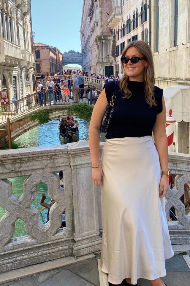 Discover the perfect outfits for every Venetian adventure with our ultimate Venice style guide. Explore 50 tailored outfit ideas that blend comfort with elegance, ensuring you look chic while navigating the enchanting streets and canals of Venice. Venice Italy Aesthetic | Venice Italy Outfit | Venice Travel Outfit | Italy Outfit | Europe Outfit | Italy Outfit Summer | Italy Summer Outfit | Spring | Fall | Spring Outfits | Italy Outfits Winter | Italy Outfit Fall | Casual Summer Outfit #venice Discover the perfect outfits for every Venetian adventure with our ultimate Venice style guide. Explore 50 tailored outfit ideas that blend comfort with elegance, ensuring you look chic while navigating the enchanting streets and canals of Venice. Venice Italy Aesthetic | Venice Italy Outfit | Venice Travel Outfit | Italy Outfit | Europe Outfit | Italy Outfit Summer | Italy Summer Outfit | Spring | Fall | Spring Outfits | Italy Outfits Winter | Italy Outfit Fall | Casual Summer Outfit #venice