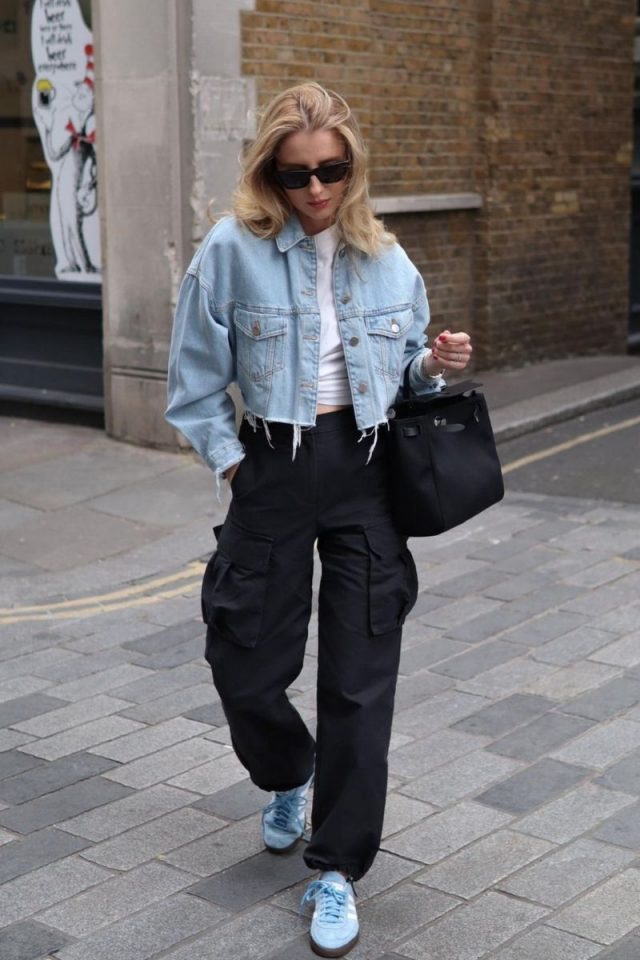 Discover trendy ways to style cargo pants for any occasion! From cozy winter casual to summer poolside chic, explore versatile outfits perfect for brunch, exploring, and casual outings. Find inspiration with these detailed outfit descriptions and styling tips. Cargo Pants Outfit ideas, With A Streetwear Vibe, Cargo Pants Style, A Classic Design, Cargo Pants Fashion, Brown Color, Daily Wear, Modern Style cut, Solid Color, Girl, Tactical Pockets, Black, Khaki Color Discover trendy ways to style cargo pants for any occasion! From cozy winter casual to summer poolside chic, explore versatile outfits perfect for brunch, exploring, and casual outings. Find inspiration with these detailed outfit descriptions and styling tips. Cargo Pants Outfit ideas, With A Streetwear Vibe, Cargo Pants Style, A Classic Design, Cargo Pants Fashion, Brown Color, Daily Wear, Modern Style cut, Solid Color, Girl, Tactical Pockets, Black, Khaki Color