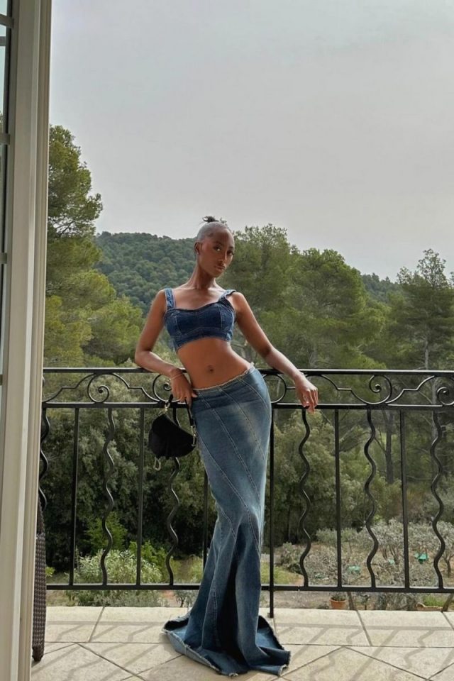 Discover stylish denim maxi skirt outfit ideas perfect for brunch, exploring, casual outings, and more. Get tips on how to balance your silhouette, choose the right footwear, and accessorize to elevate your look. Denim Maxi Skirts, Denim Maxi Skirt Outfit, Summer Outfit, Outfit Ideas, Denim Skirt Outfit Summer, Denim Skirt Outfit Ideas, Denim Skirt Outfit Winter, Denim Skirt Styling, Denim Skirts Long, Skirts Outfits, Style, Denim Skirt Longer, Denim Skirts Outfits Ideas, Skirt Outfit Aesthetic Discover stylish denim maxi skirt outfit ideas perfect for brunch, exploring, casual outings, and more. Get tips on how to balance your silhouette, choose the right footwear, and accessorize to elevate your look. Denim Maxi Skirts, Denim Maxi Skirt Outfit, Summer Outfit, Outfit Ideas, Denim Skirt Outfit Summer, Denim Skirt Outfit Ideas, Denim Skirt Outfit Winter, Denim Skirt Styling, Denim Skirts Long, Skirts Outfits, Style, Denim Skirt Longer, Denim Skirts Outfits Ideas, Skirt Outfit Aesthetic