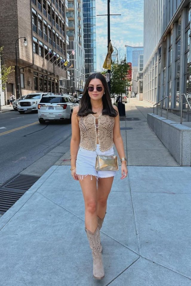Discover stylish and practical Nashville outfit ideas perfect for every activity, from brunch and exploring to concerts and nightlife. Get inspired with our fashion tips for your next trip to Music City! Nashville Outfits, Nashville Outfit, Nashvile Outfit, Nashville Outfit Summer, Nashville Outfits Summer, Nashvile Outfit Summer, Nashville Bachelorette Party, Spring Outfit, Concert Outfit, Country Concert Outfit, Date Night Outfit, Music Festival Outfit, Country Concert Outfit Ideas Discover stylish and practical Nashville outfit ideas perfect for every activity, from brunch and exploring to concerts and nightlife. Get inspired with our fashion tips for your next trip to Music City! Nashville Outfits, Nashville Outfit, Nashvile Outfit, Nashville Outfit Summer, Nashville Outfits Summer, Nashvile Outfit Summer, Nashville Bachelorette Party, Spring Outfit, Concert Outfit, Country Concert Outfit, Date Night Outfit, Music Festival Outfit, Country Concert Outfit Ideas