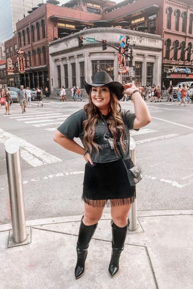 Discover stylish and practical Nashville outfit ideas perfect for every activity, from brunch and exploring to concerts and nightlife. Get inspired with our fashion tips for your next trip to Music City! Nashville Outfits, Nashville Outfit, Nashvile Outfit, Nashville Outfit Summer, Nashville Outfits Summer, Nashvile Outfit Summer, Nashville Bachelorette Party, Spring Outfit, Concert Outfit, Country Concert Outfit, Date Night Outfit, Music Festival Outfit, Country Concert Outfit Ideas Discover stylish and practical Nashville outfit ideas perfect for every activity, from brunch and exploring to concerts and nightlife. Get inspired with our fashion tips for your next trip to Music City! Nashville Outfits, Nashville Outfit, Nashvile Outfit, Nashville Outfit Summer, Nashville Outfits Summer, Nashvile Outfit Summer, Nashville Bachelorette Party, Spring Outfit, Concert Outfit, Country Concert Outfit, Date Night Outfit, Music Festival Outfit, Country Concert Outfit Ideas