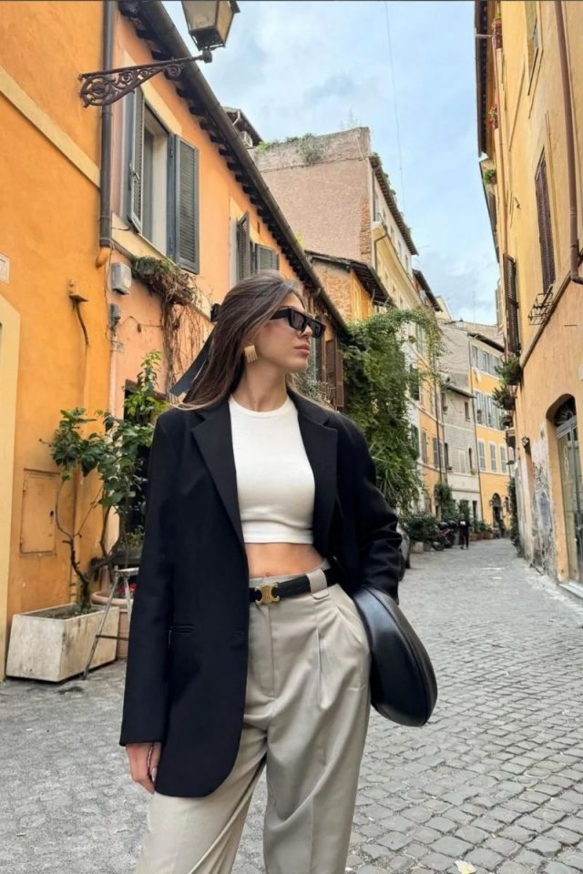 Discover stylish and comfortable Rome outfit ideas perfect for exploring the city's iconic landmarks. From casual street style to sophisticated evening looks, find inspiration for your next Roman adventure with our detailed outfit descriptions and tips. Rome Outfits Winter, Rome Outfit Winter, Rome Outfit Spring, Rome Outfits Spring, Summer Outfit, Fashion, Places Spring Outfit, Cute Outfit, Casual Summer Outfit, Classy Outfit, Girl Aesthetic, Outfit Inspo, Italy Outfits Summer, Italy Outfits
