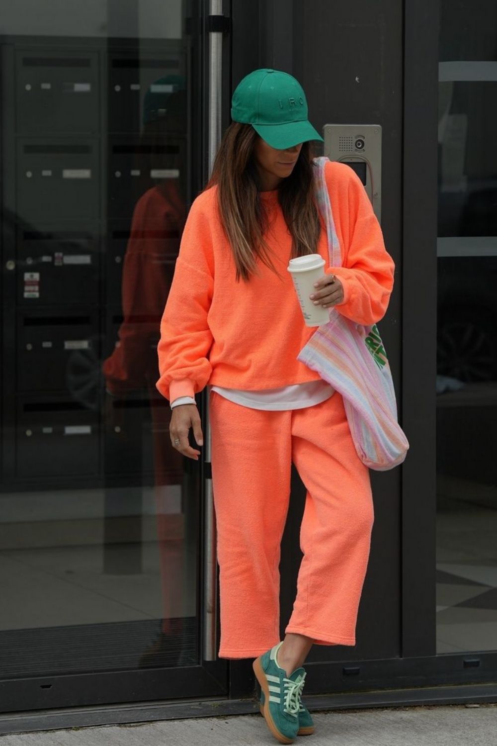 Fresh green sneakers outfit ideas perfect for any occasion! From casual street style to chic everyday looks, find styling tips to rock your green kicks effortlessly. Green Adidas Shoes Outfit, Green Adidas Shoes Outfit, Green Shoes Outfit, Adidas Gazelle Outfit, Outfit Campus, Samba Outfits, Best White Jeans, Adidas Samba Outfit, Adidas Outfit Shoes, Sneaker Outfits Women, How To Style Green Shoes, Green Sneakers Outfit, Green Sneaker Outfit, Green Outfit Fresh green sneakers outfit ideas perfect for any occasion! From casual street style to chic everyday looks, find styling tips to rock your green kicks effortlessly. Green Adidas Shoes Outfit, Green Adidas Shoes Outfit, Green Shoes Outfit, Adidas Gazelle Outfit, Outfit Campus, Samba Outfits, Best White Jeans, Adidas Samba Outfit, Adidas Outfit Shoes, Sneaker Outfits Women, How To Style Green Shoes, Green Sneakers Outfit, Green Sneaker Outfit, Green Outfit