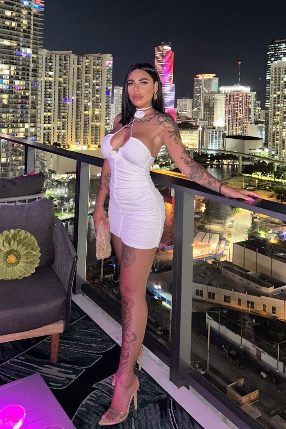 Discover stunning Miami New Year's Eve outfit ideas, perfect for rooftop parties, beachside fireworks, and glamorous dinners. Sparkle your way into 2025 with bold colors, sequins, and chic Miami-inspired looks! Miami Nye Outfit Women, Miami Nye Dress, Nye Outfit Ideas Miami, Miami Outfits Nye, Nye In Miami, Miami New Years Eve Outfit, Miami New Years Eve Aesthetic, Miami New Years Eve Outfit Winter, New Years Eve Outfits In Miami, Miami Outfits Going Out, Miami Outfits In December, Outfits Night Discover stunning Miami New Year's Eve outfit ideas, perfect for rooftop parties, beachside fireworks, and glamorous dinners. Sparkle your way into 2025 with bold colors, sequins, and chic Miami-inspired looks! Miami Nye Outfit Women, Miami Nye Dress, Nye Outfit Ideas Miami, Miami Outfits Nye, Nye In Miami, Miami New Years Eve Outfit, Miami New Years Eve Aesthetic, Miami New Years Eve Outfit Winter, New Years Eve Outfits In Miami, Miami Outfits Going Out, Miami Outfits In December, Outfits Night